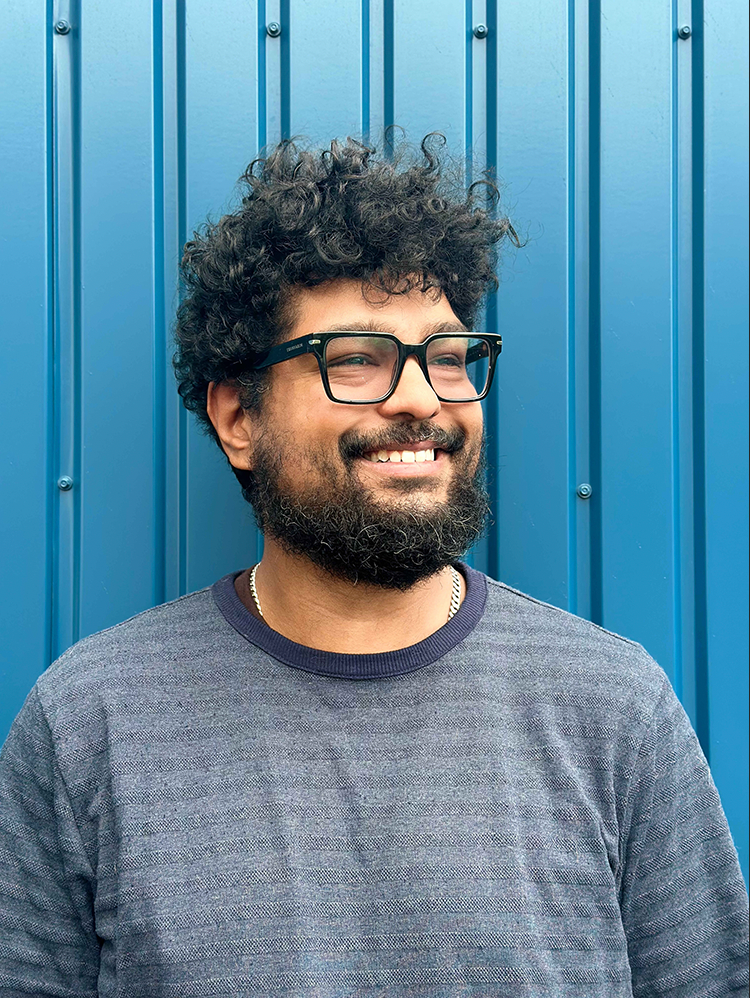 SPECIALIST SERIES: Square Throwing and Sgraffito with Kaas Ghanie